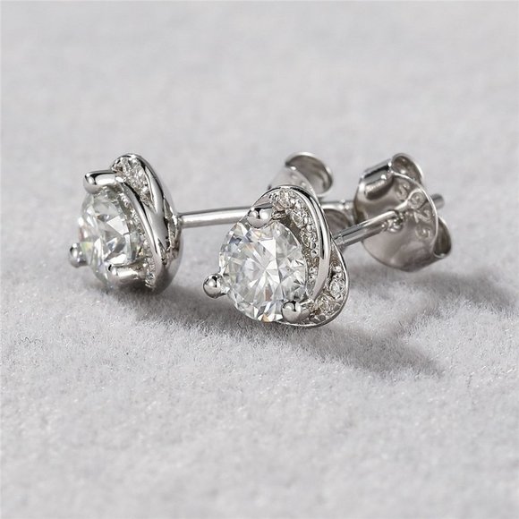 Certified 1ct. t.w. Moissanite Diamond Heart Halo Stud Earrings NEW - Picture 4 of 11